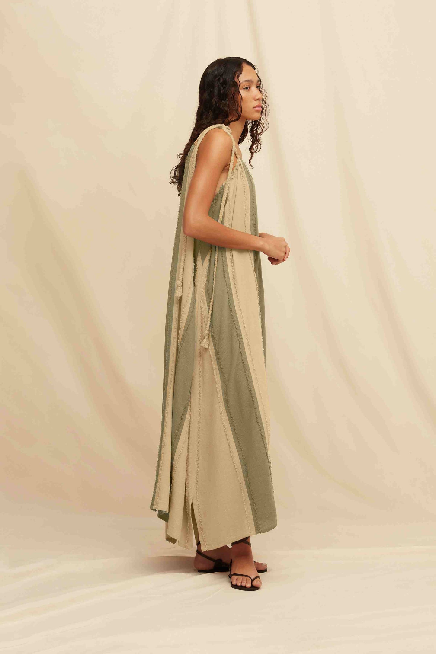 AKBAL LINES DRESS - OLIVE / SEPIA