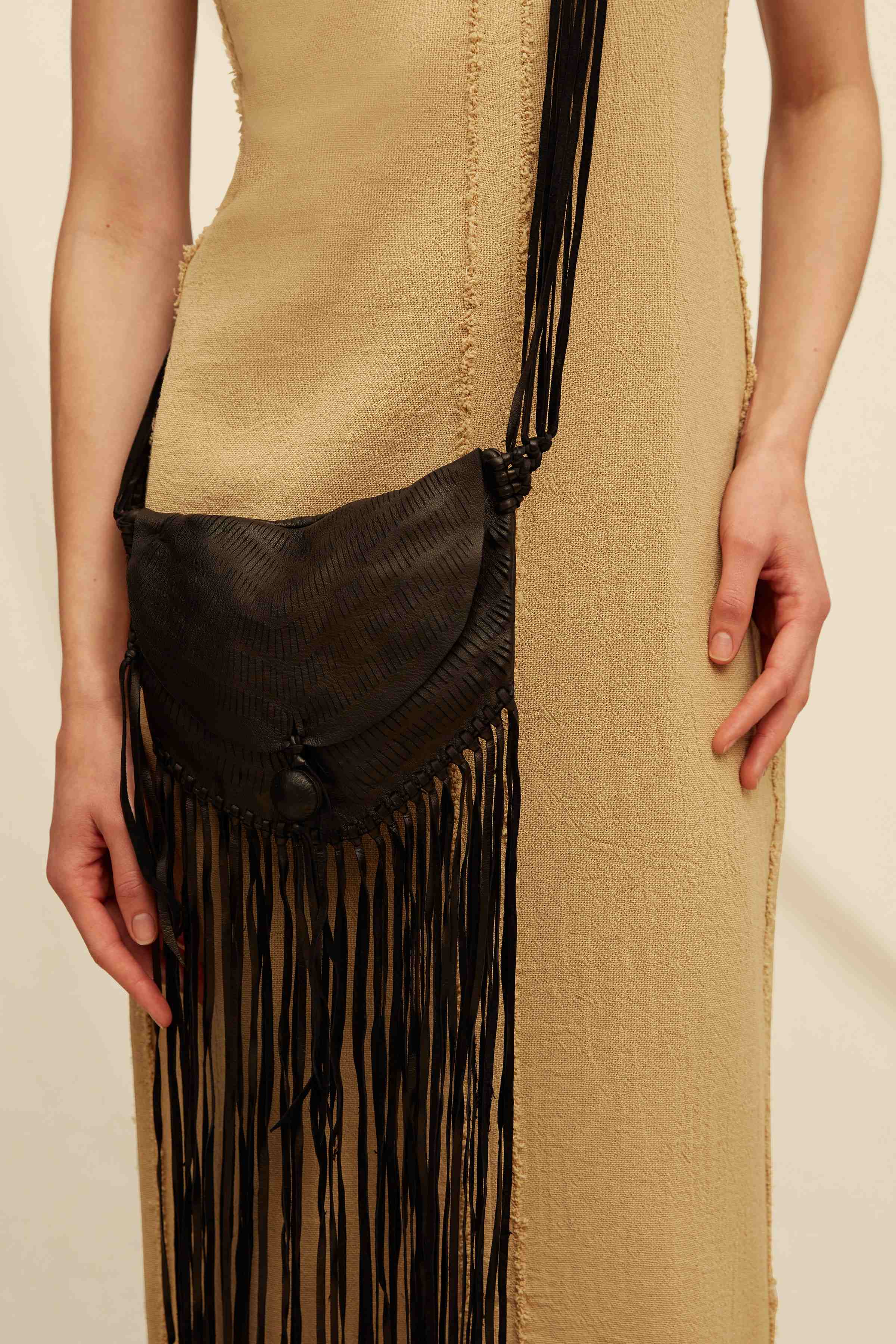 Bahab Hand Cut Bag Leather - Black