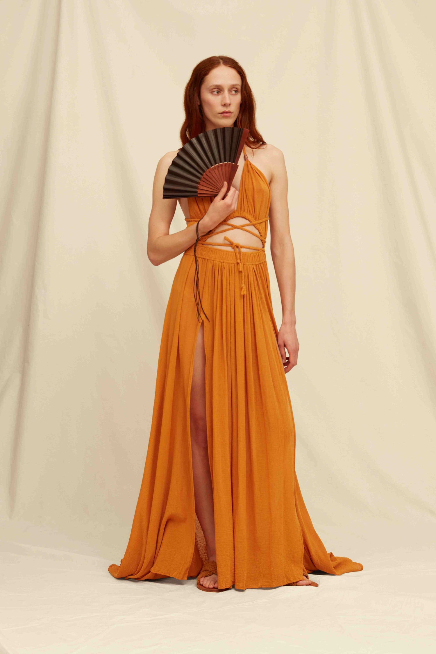 LEATHER HANDFAN - BROWN Hover Image