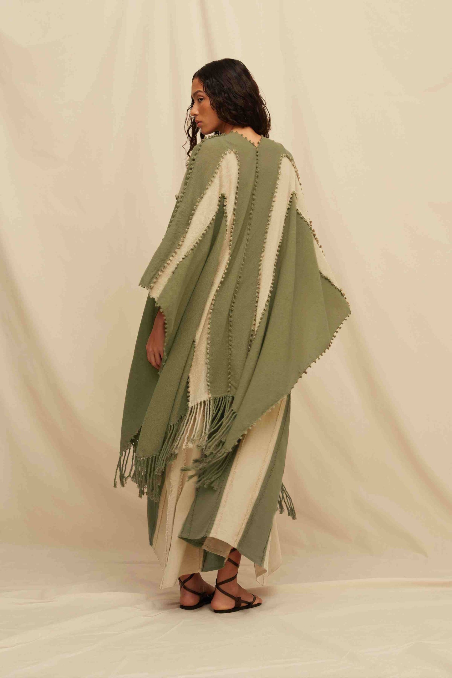 YALCHEN KNOTS LINES CAPE - OLIVE / SEPIA