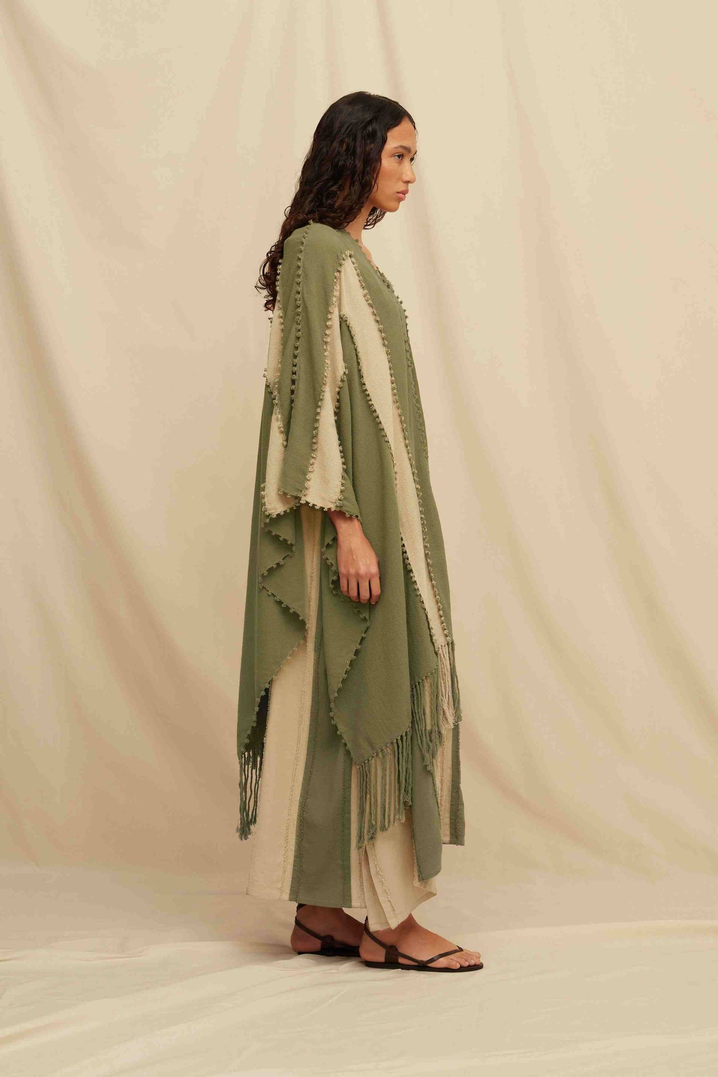 YALCHEN KNOTS LINES CAPE - OLIVE / SEPIA