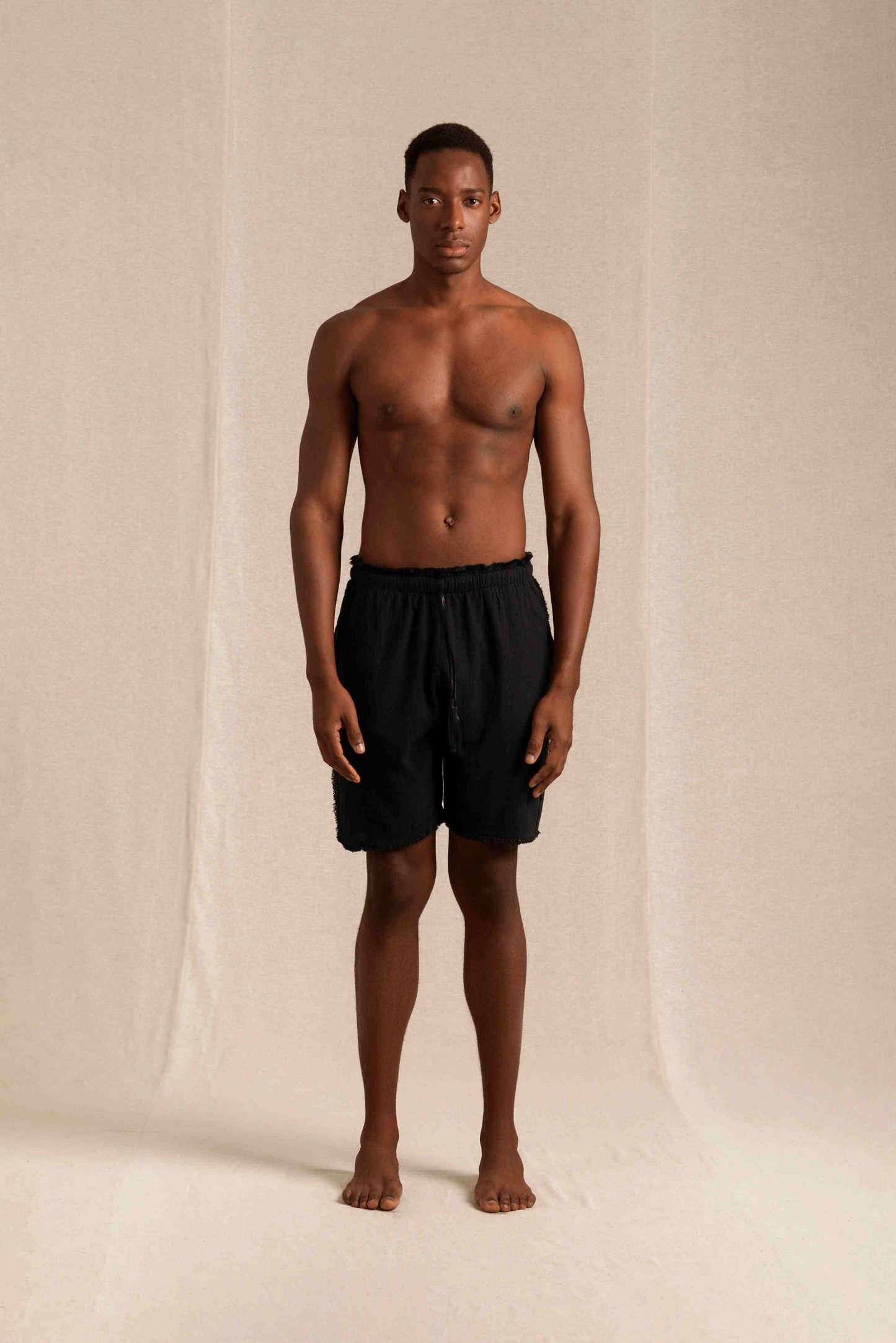 TUUB SHORTS - BLACK
