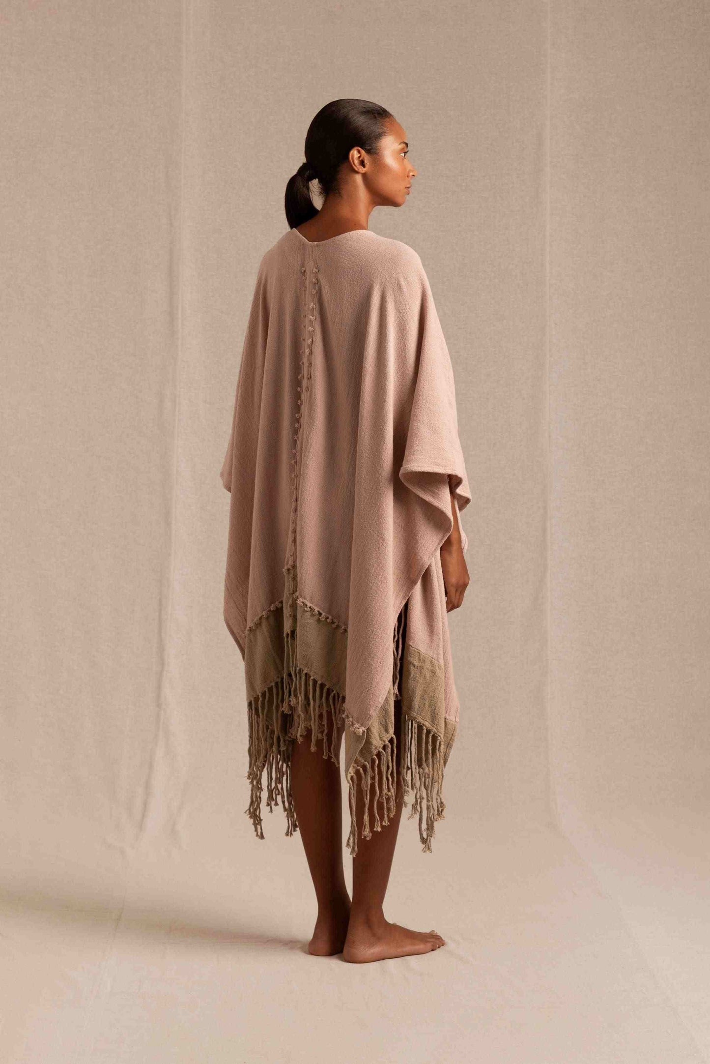WANPU CAPE - ANTIQUE ROSE / SEPIA TINT