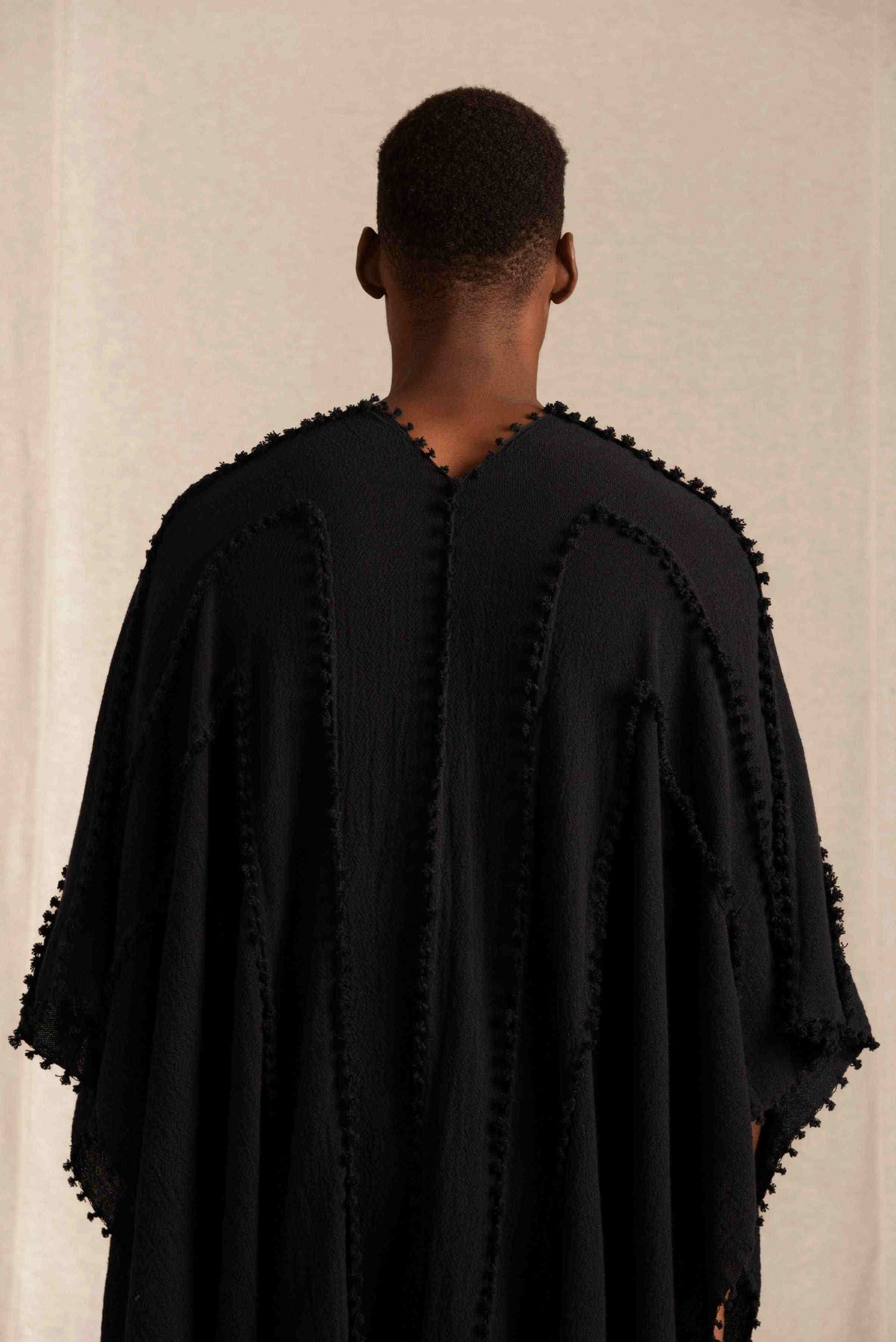 YALCHEN KNOTS CAPE - BLACK