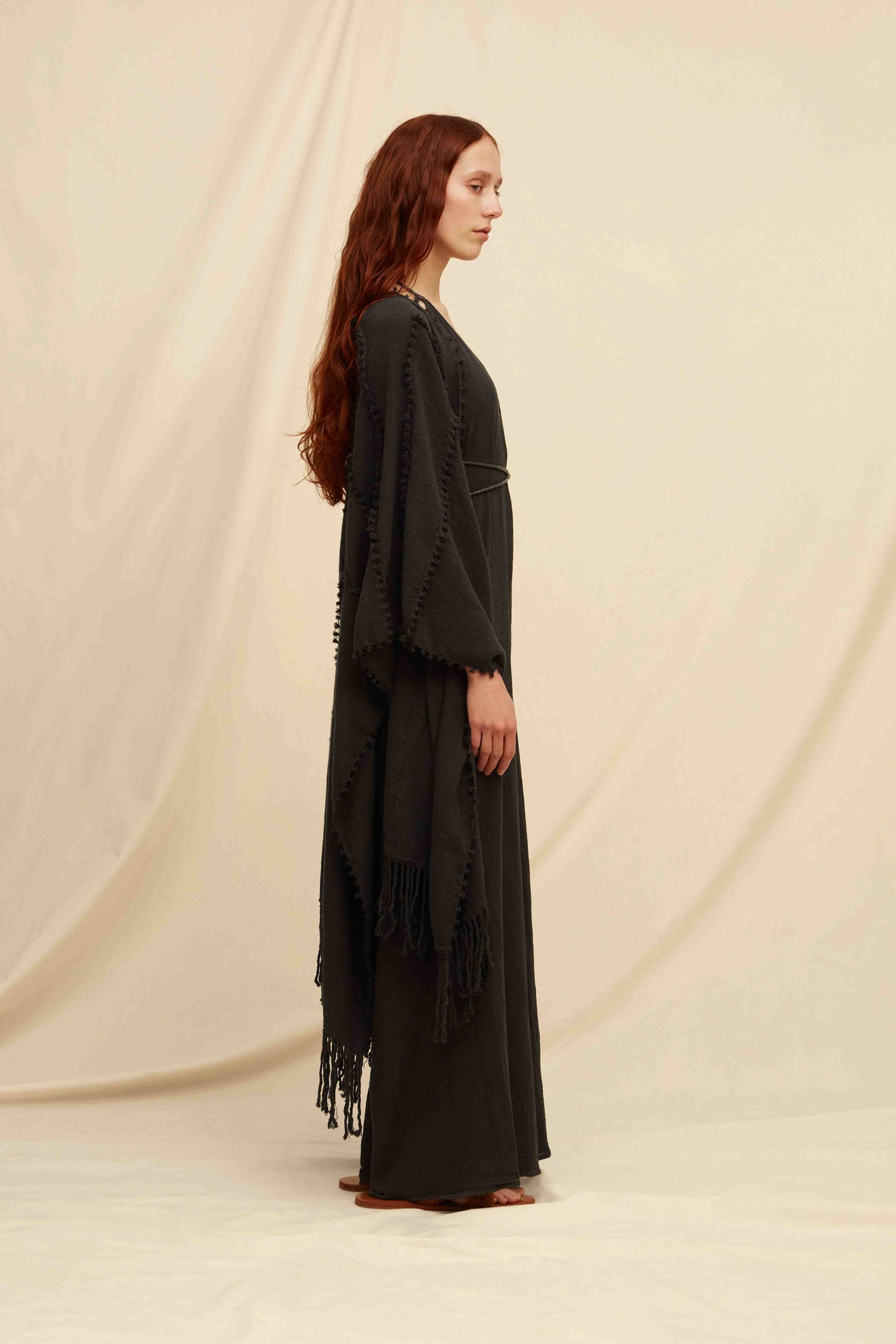 YALCHEN KNOTS CAPE - BLACK