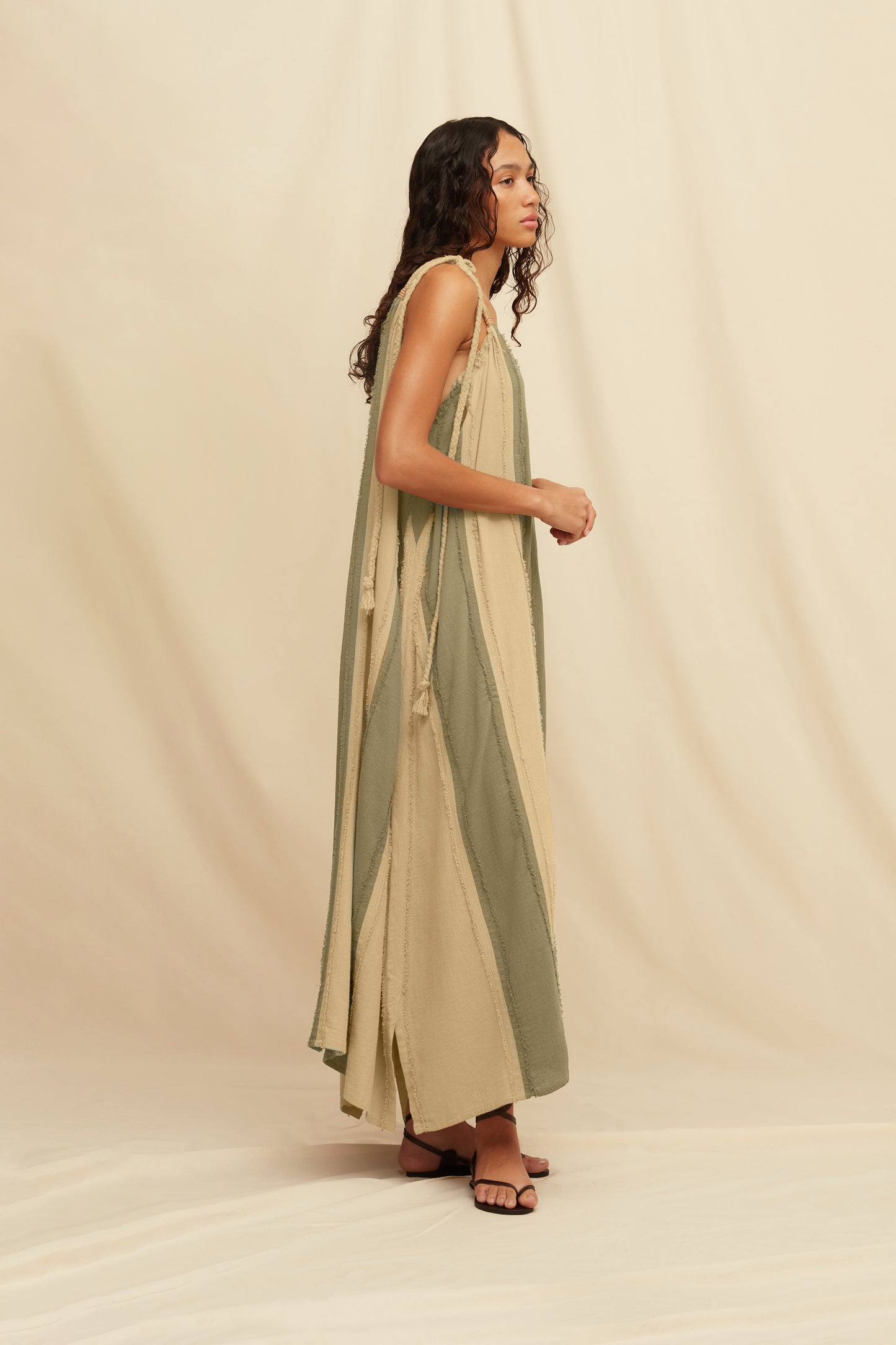 AKBAL LINES DRESS - OLIVE / SEPIA
