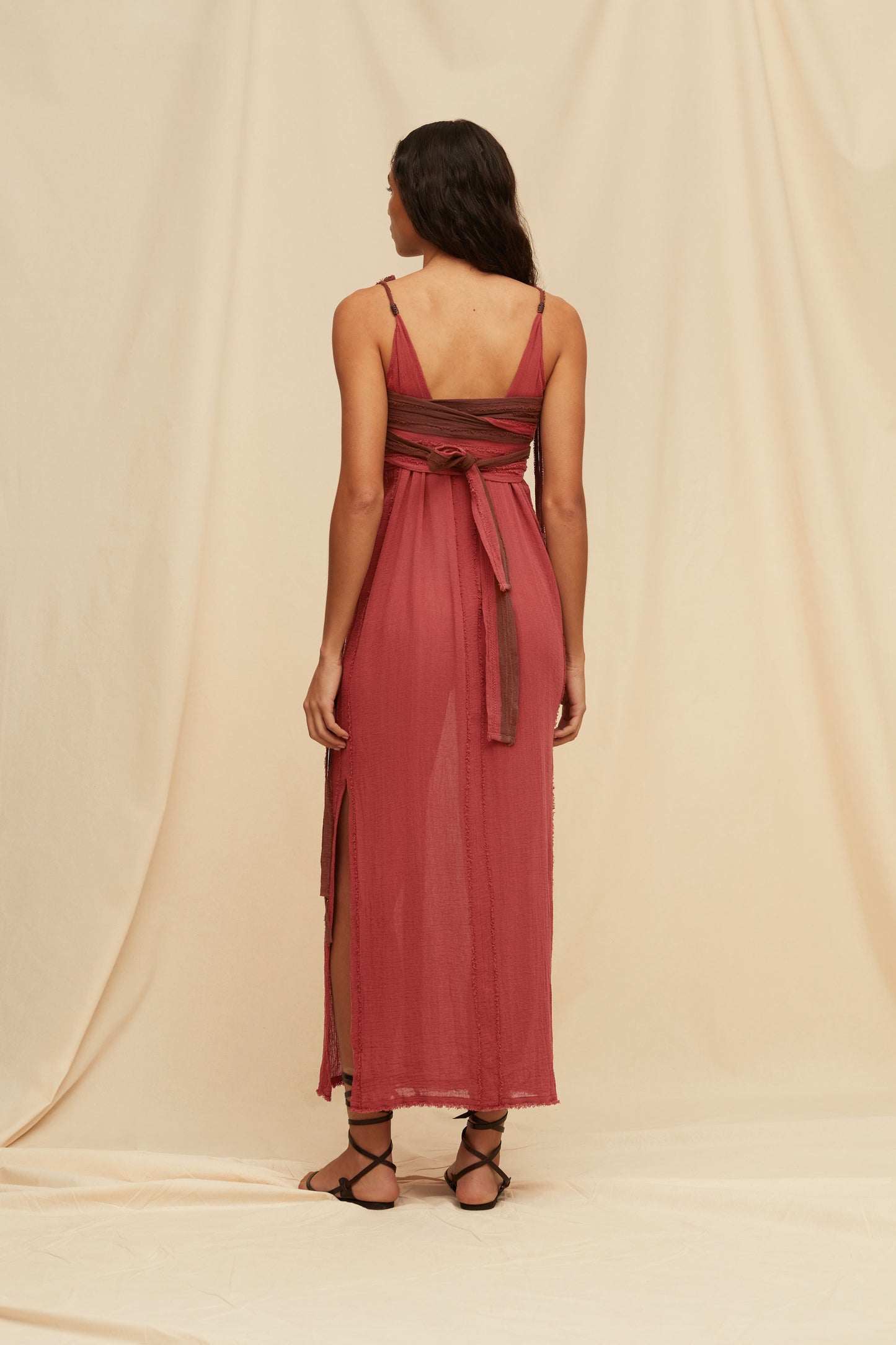 HANZA DRESS - MADERA / KAOBA