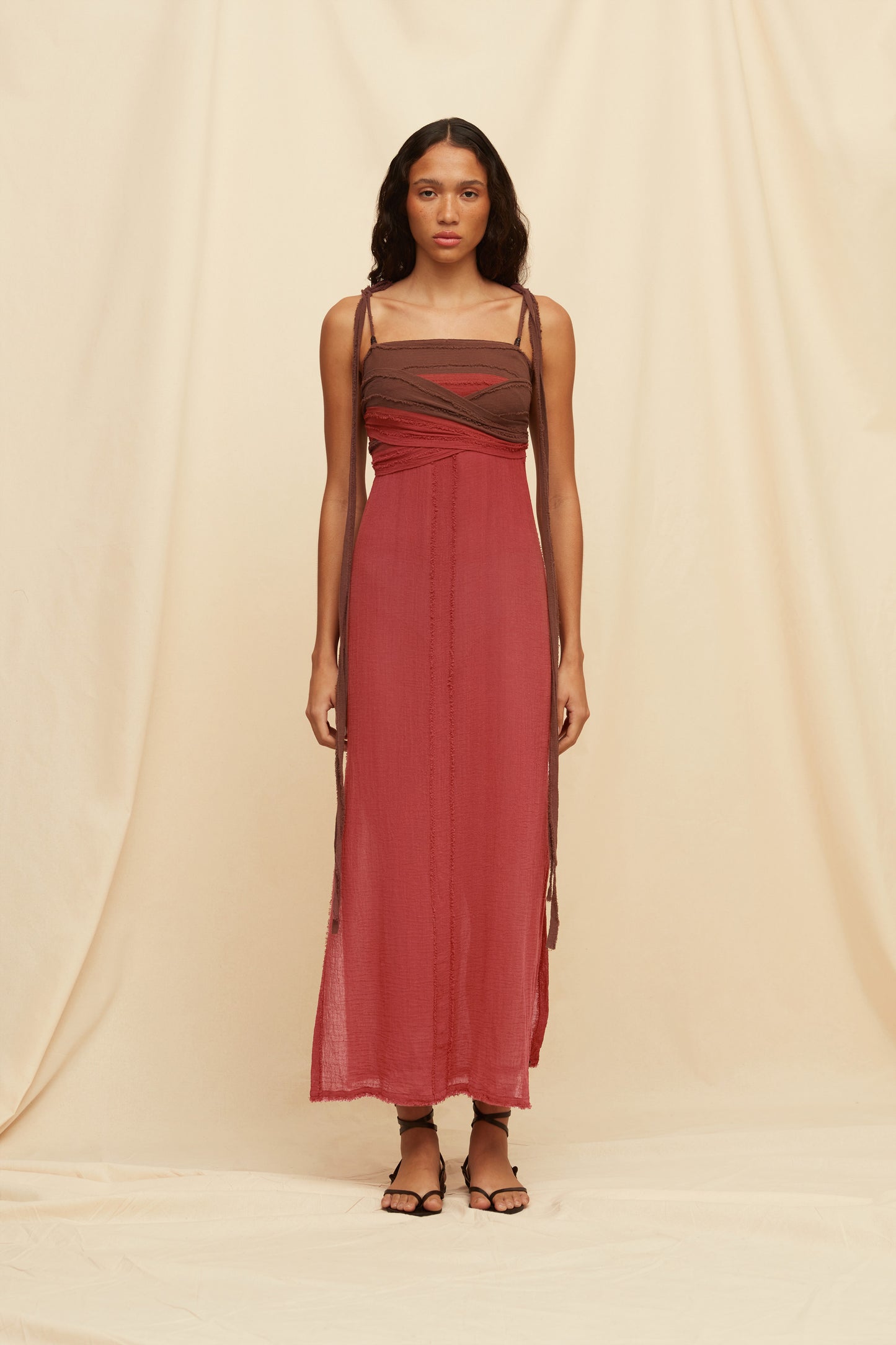 HANZA DRESS - MADERA / KAOBA