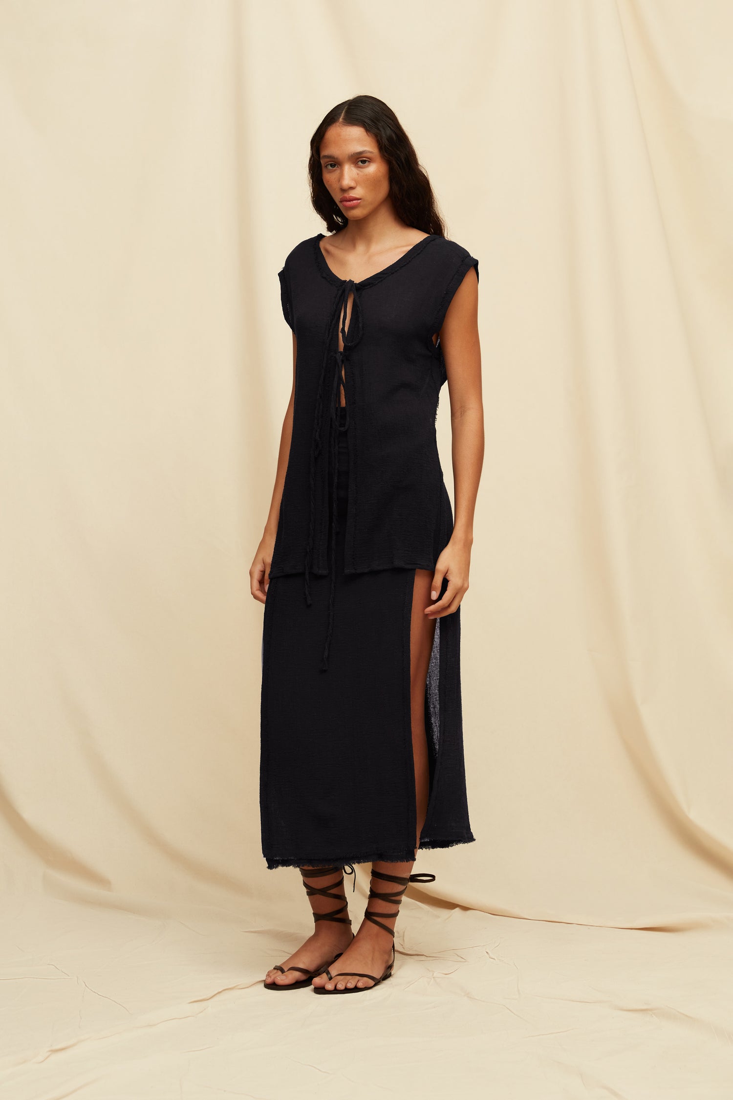 KOATI DRESS - BLACK Hover Image