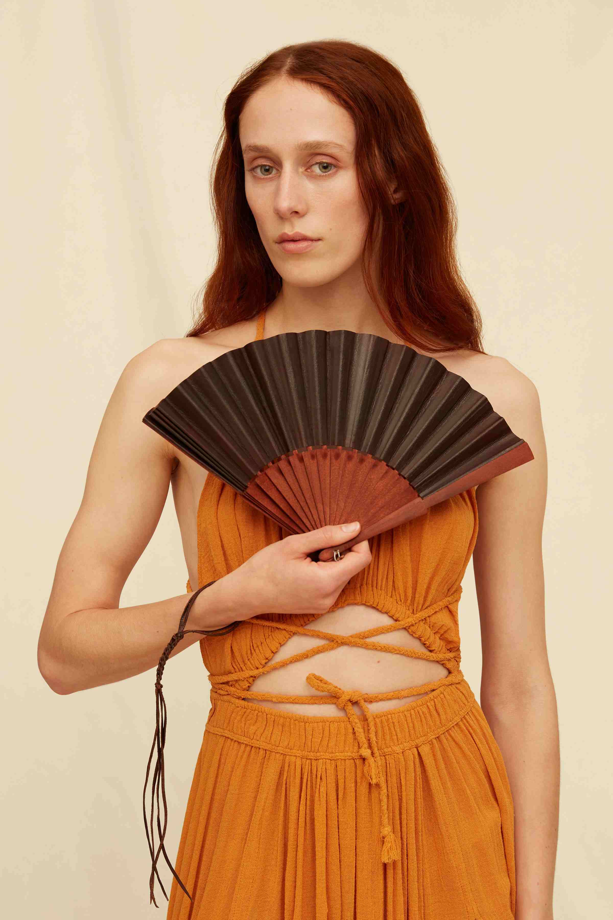 LEATHER HANDFAN - BROWN