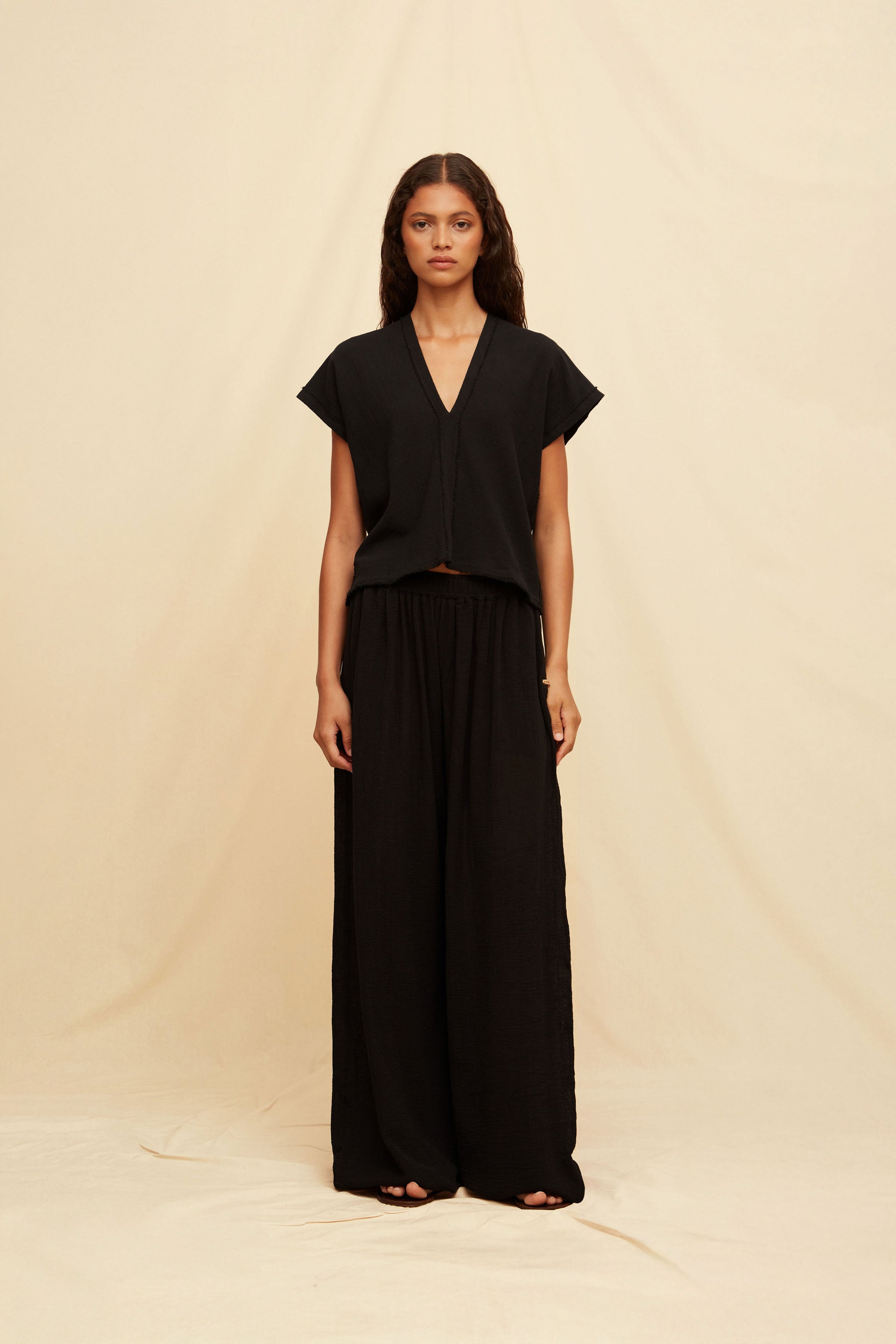 Pocyaxun Top - Black