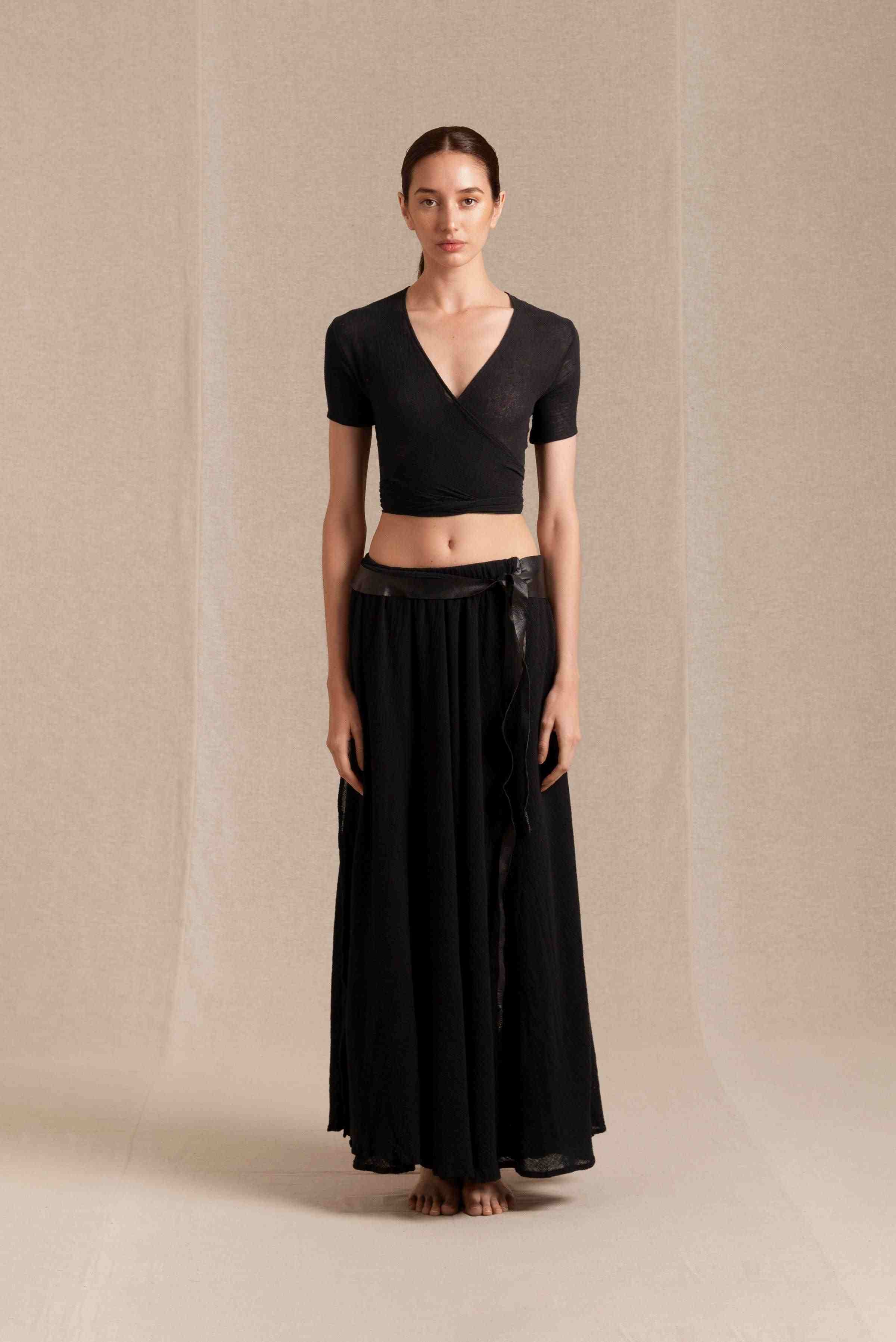 LAHUNCITO TOP - BLACK