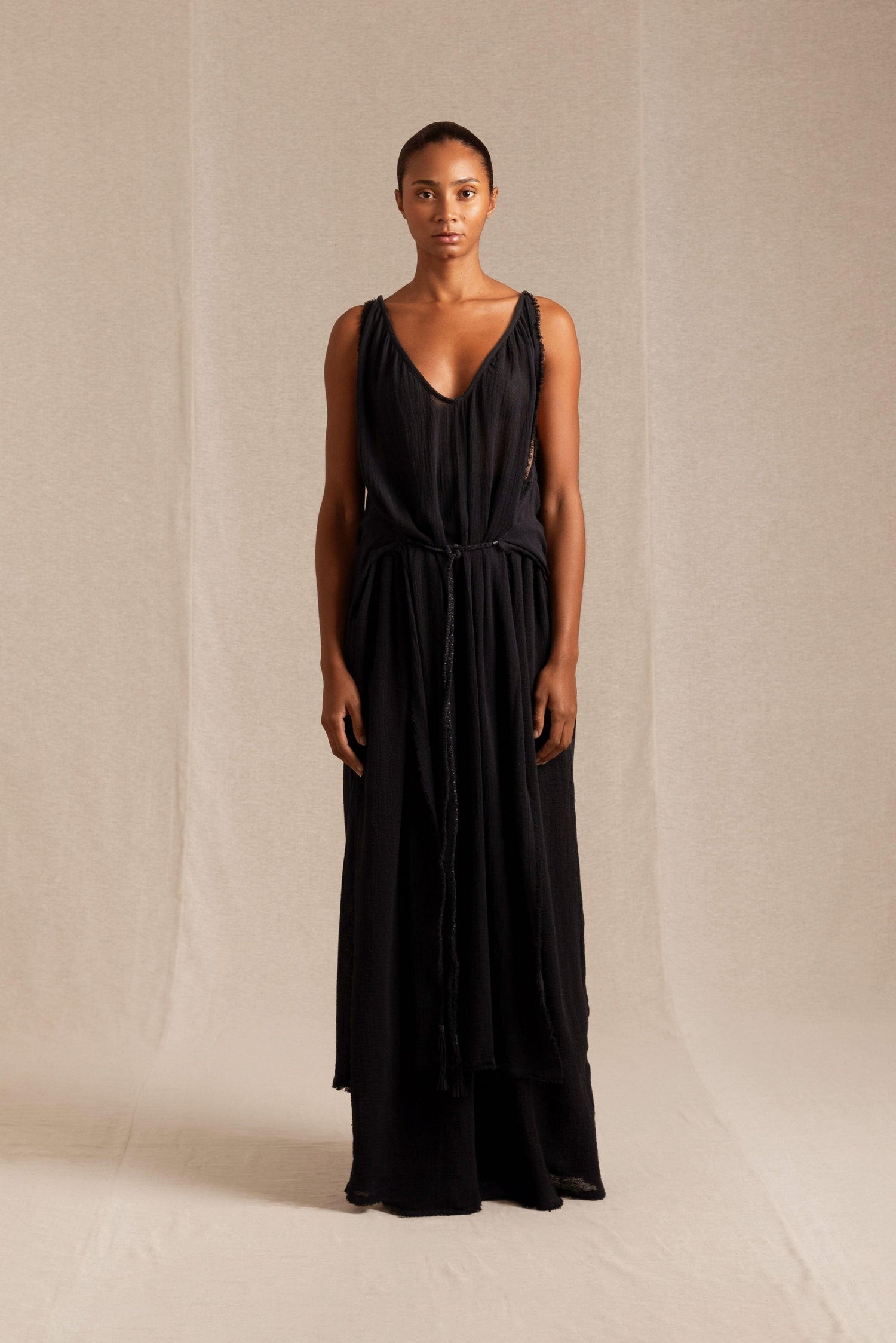 MUUK DRESS - BLACK Hover Image