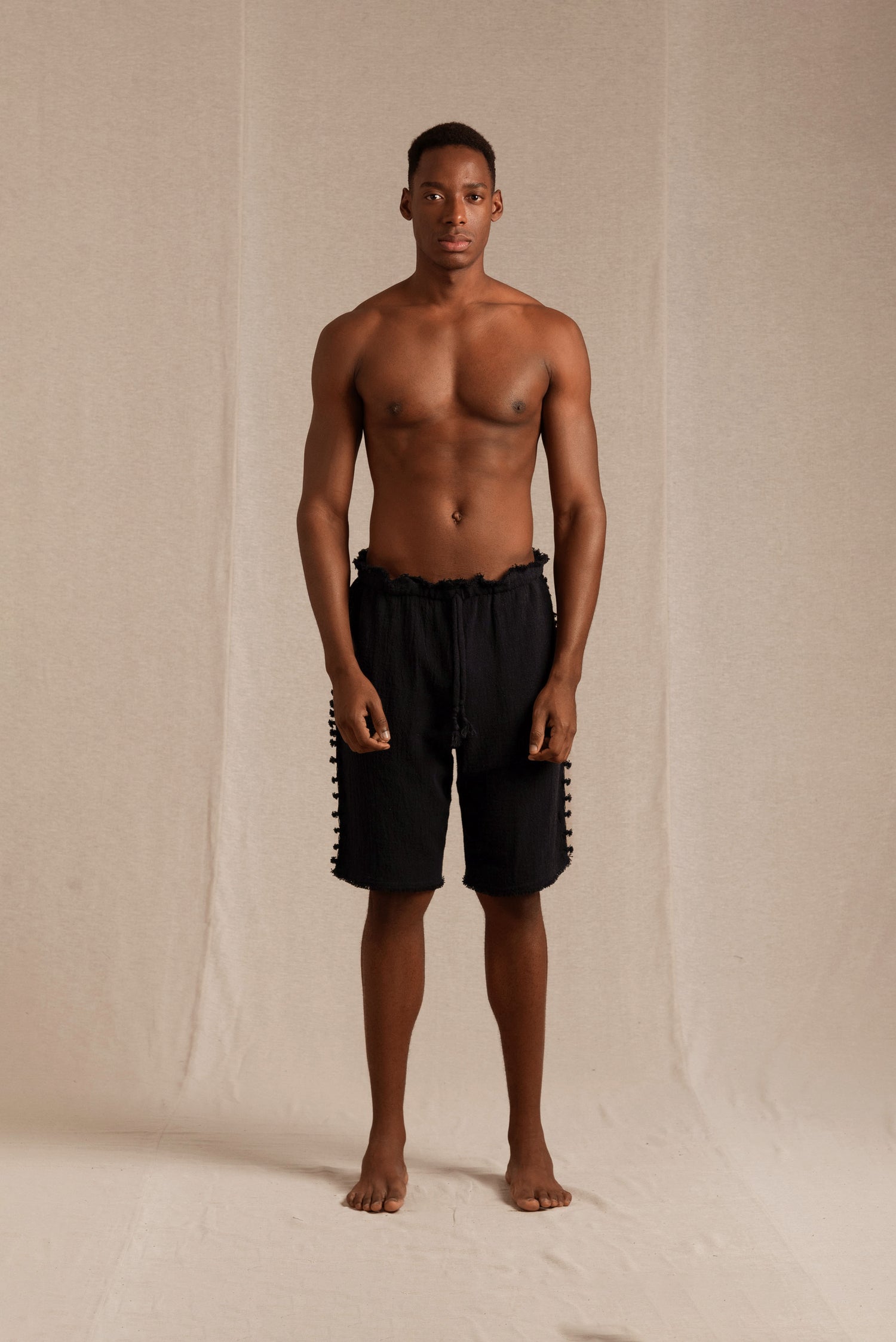 TANKELEM SHORTS - BLACK Hover Image