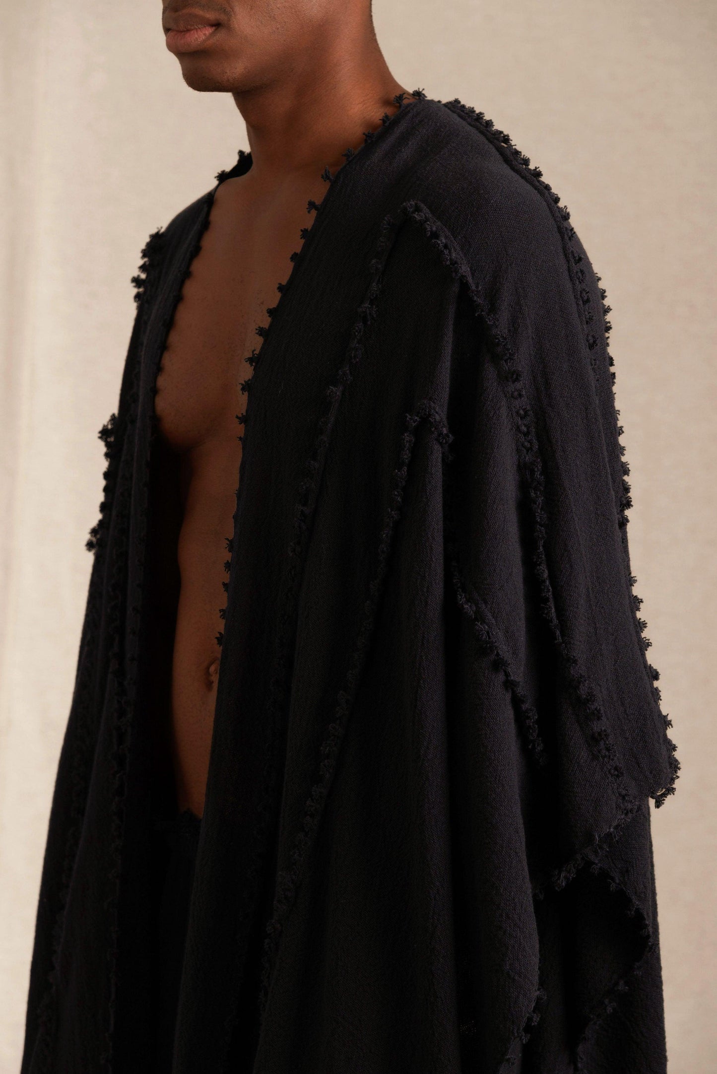 YALCHEN KNOTS CAPE - BLACK