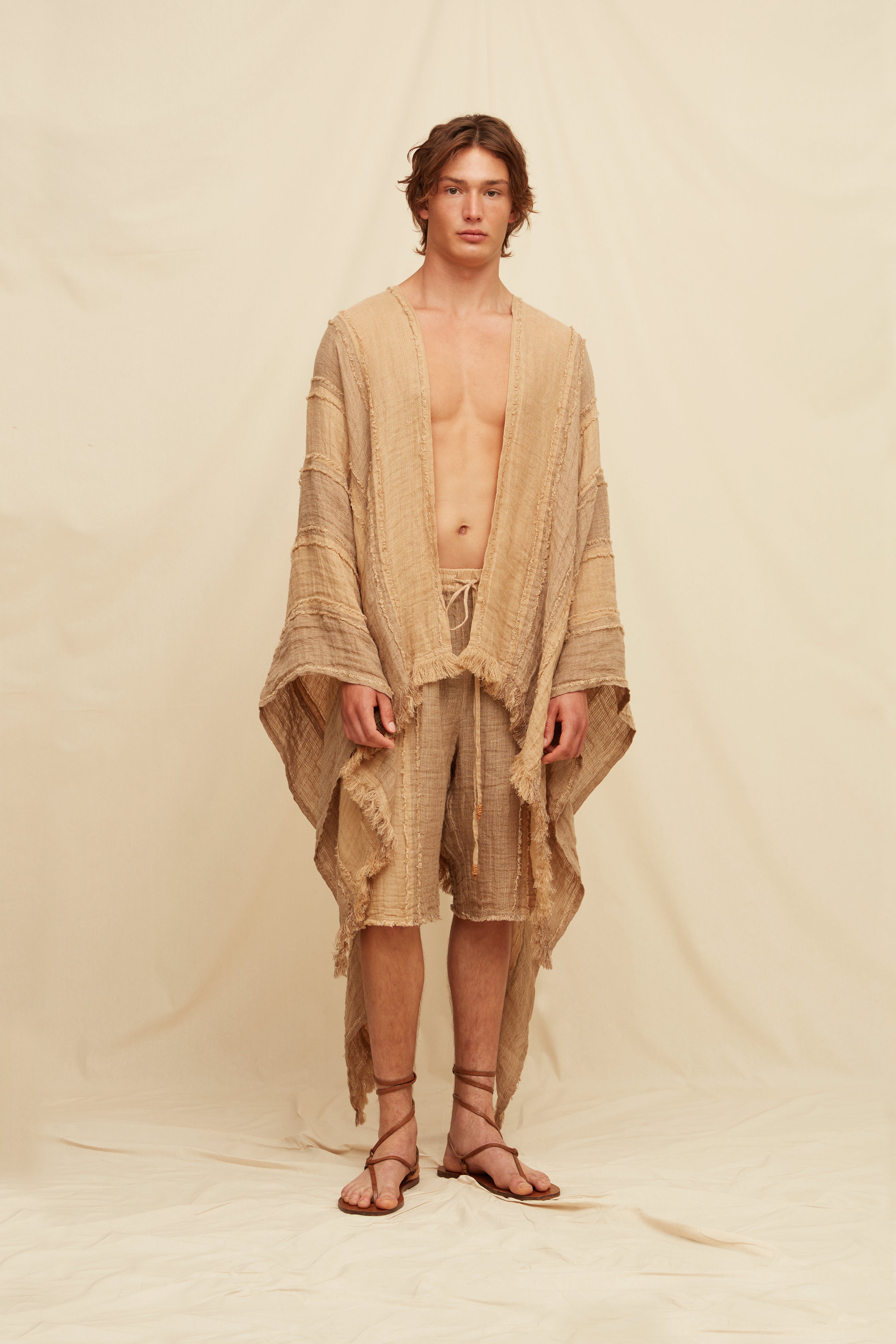 Puyul Lines Cape - Taupe / Clay