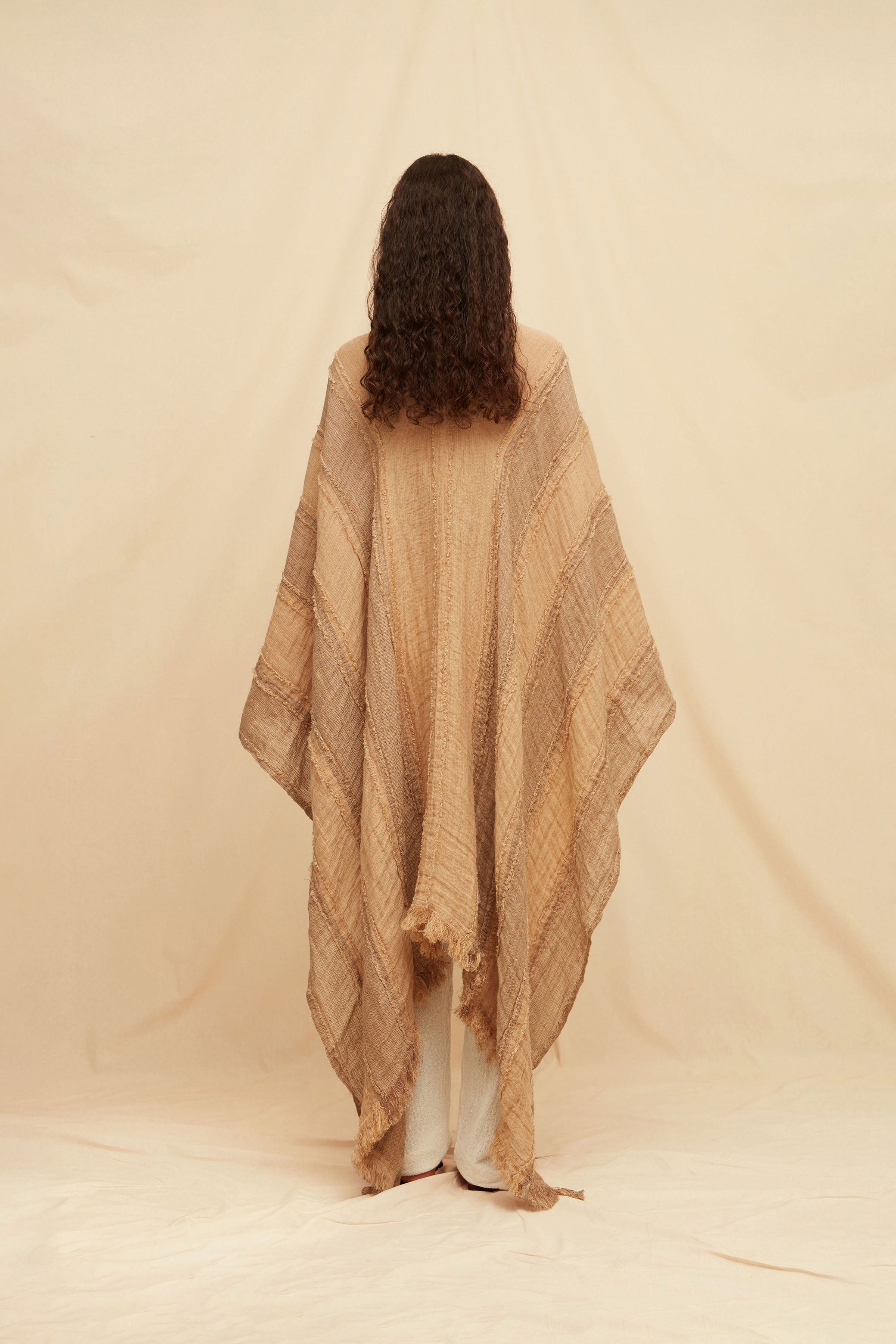 PUYUL LINES CAPE - TAUPE / CLAY