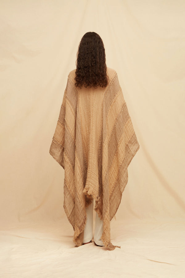 Puyul Lines Cape - Taupe / Clay