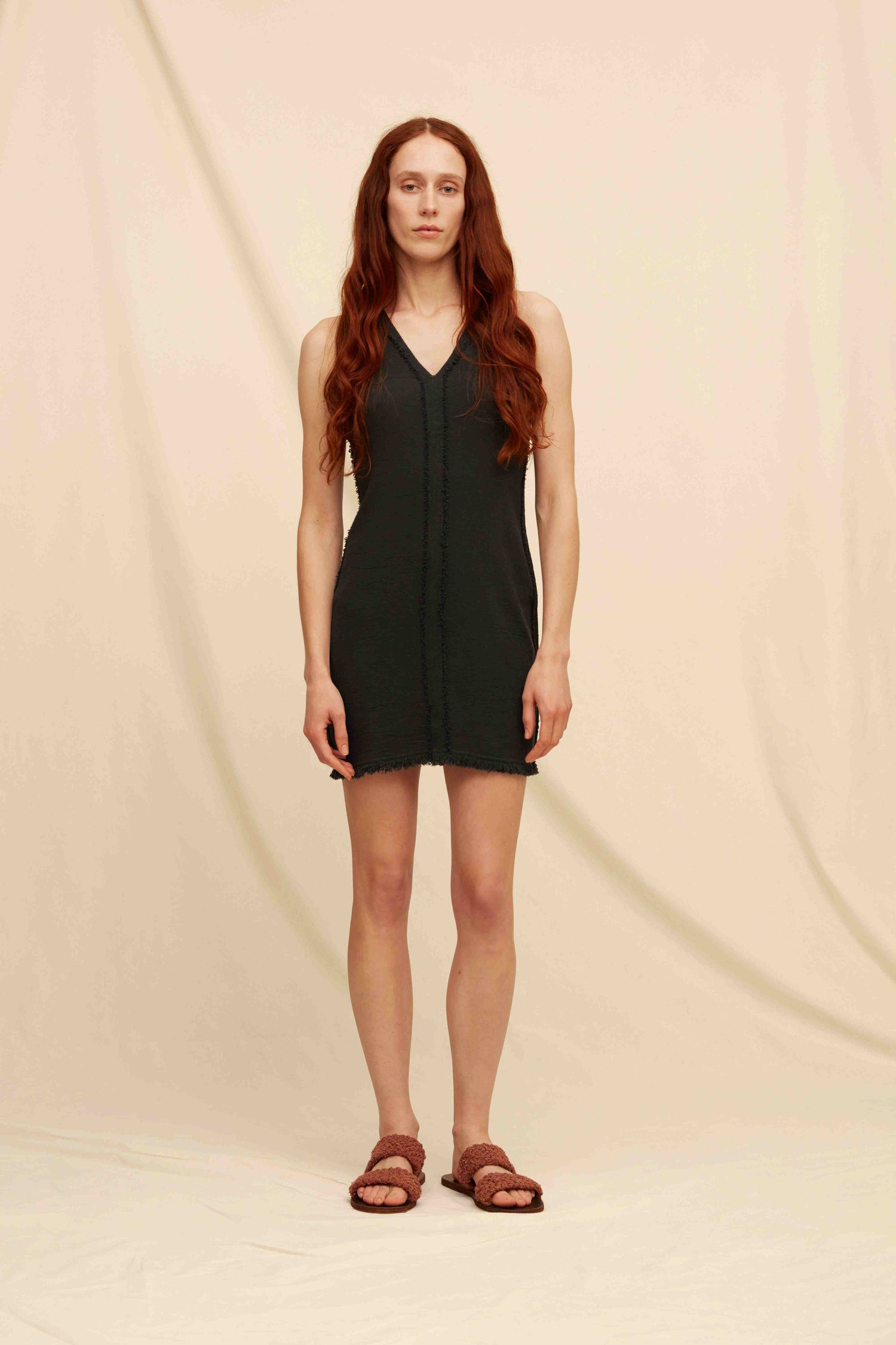 TESH DRESS - BLACK Hover Image