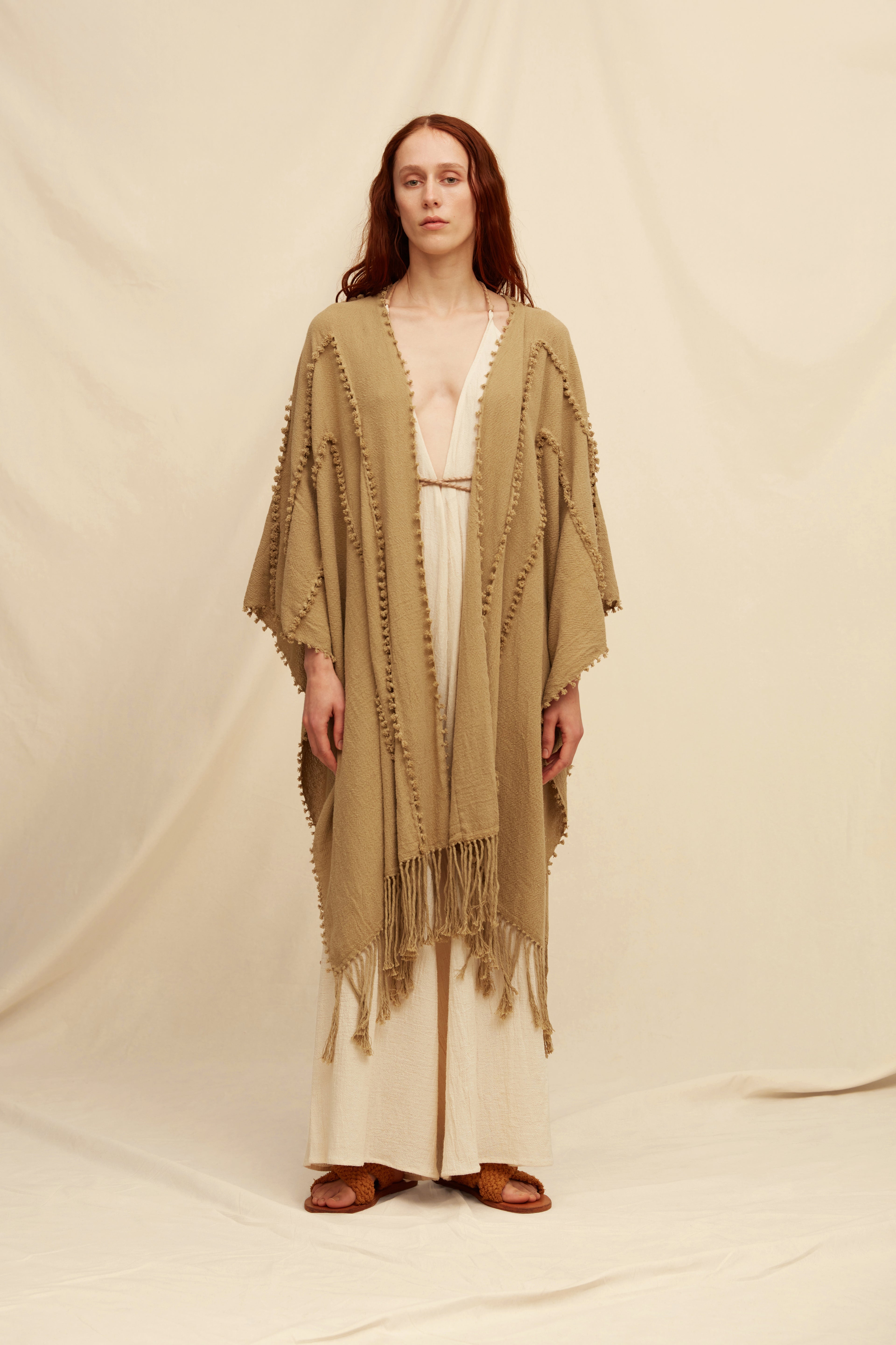 Yalchen Knots Cape - Sepia