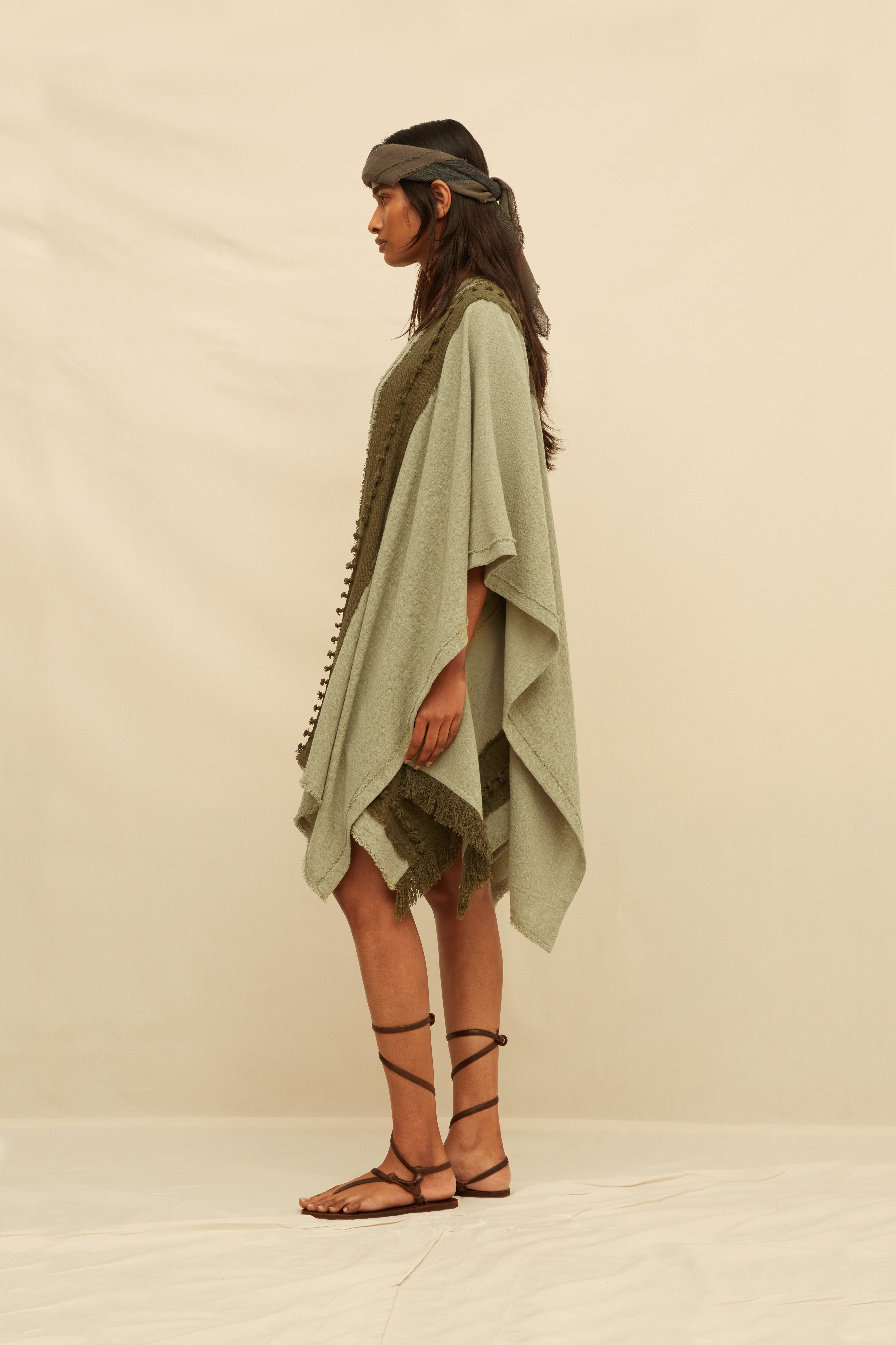 Vahana Short Cape Artisanal Cotton - Sage / Olive