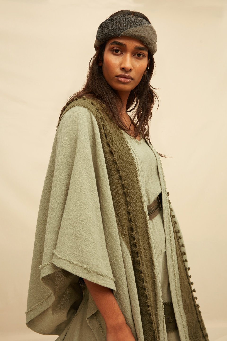 Vahana Short Cape Artisanal Cotton - Sage / Olive